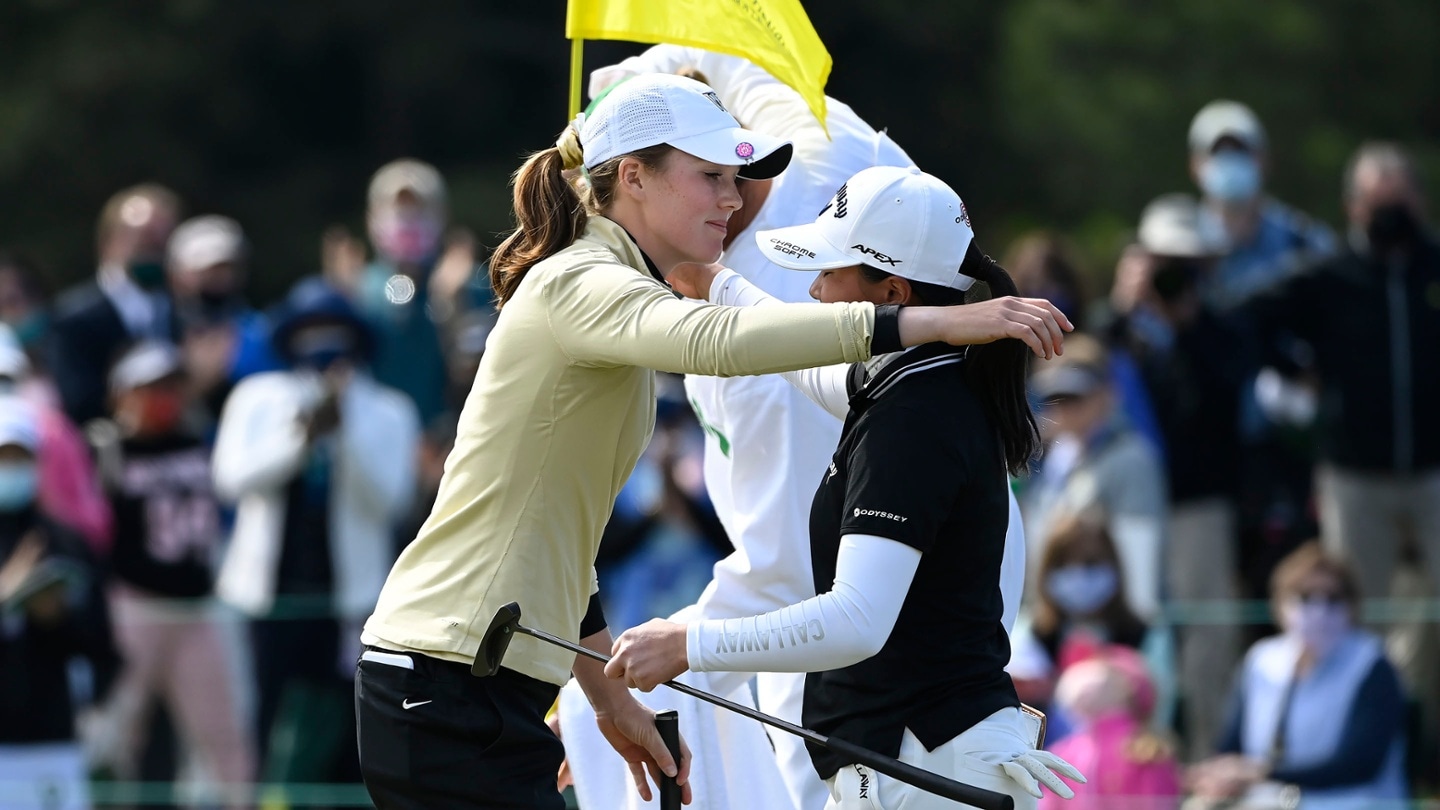 Tsubasa Kajitani embraces Emilia Migliaccio after winning the Augusta National Women's Amateur.